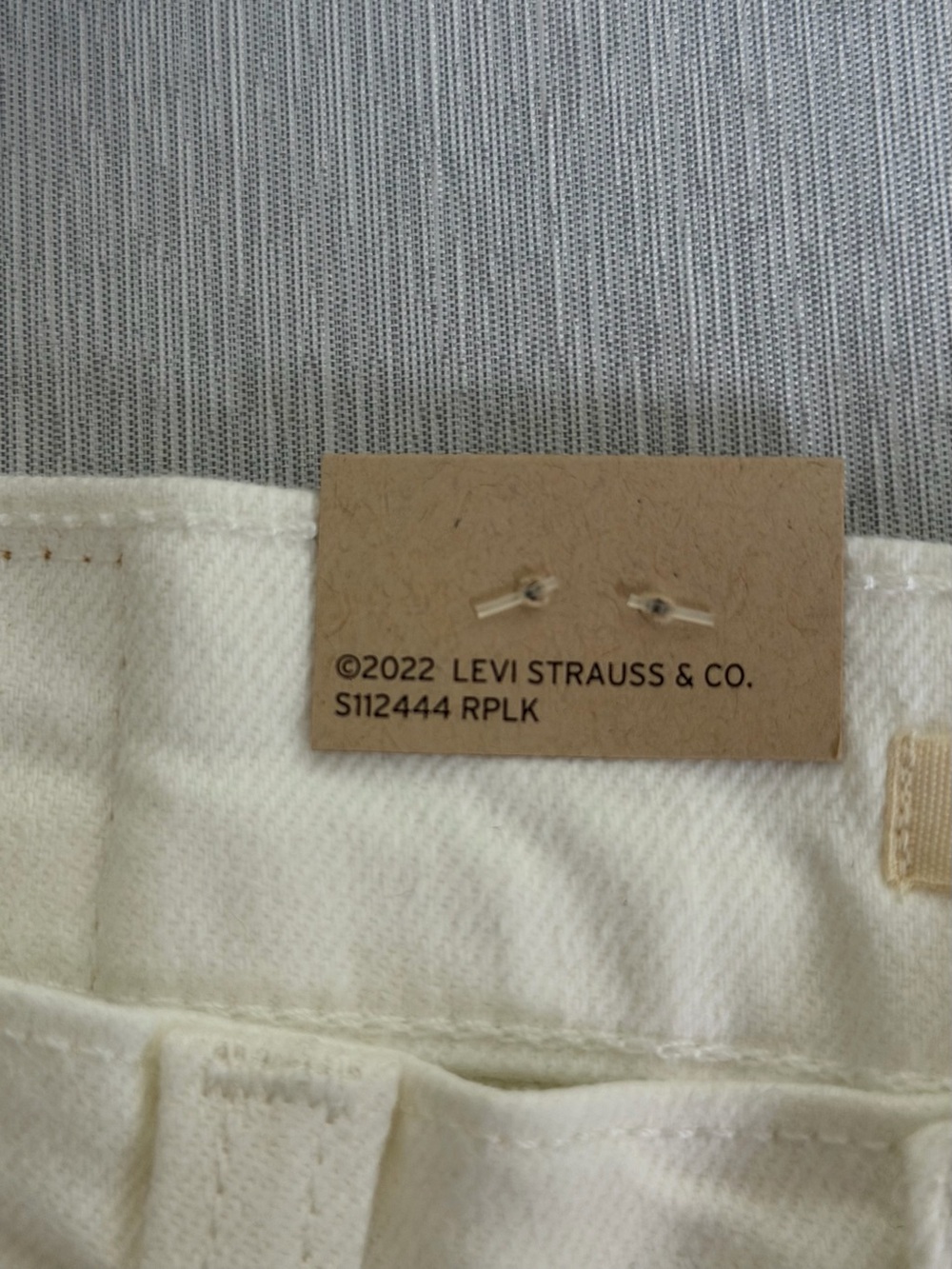 Levi's White Women's Mid-Length Jean Shorts - Picture 4 of 9